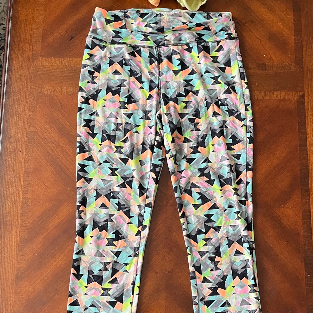 Flirtitude Multicolor Geometric Leggings